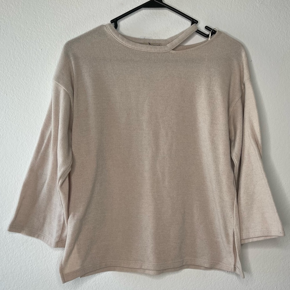 Zara Beige Cut Out Neckline 3/4 Sleeve Sweater Size Small Like New‎